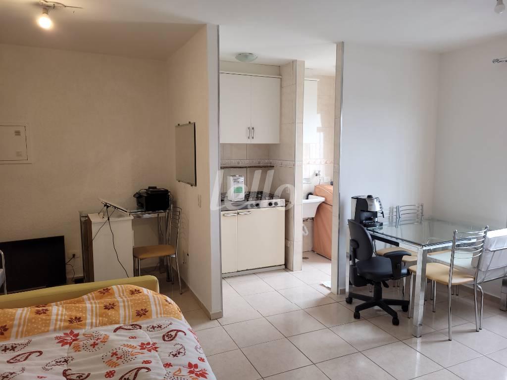 LIVING de Apartamento à venda, Padrão com 32 m², 1 quarto e 1 vaga em Saúde - São Paulo