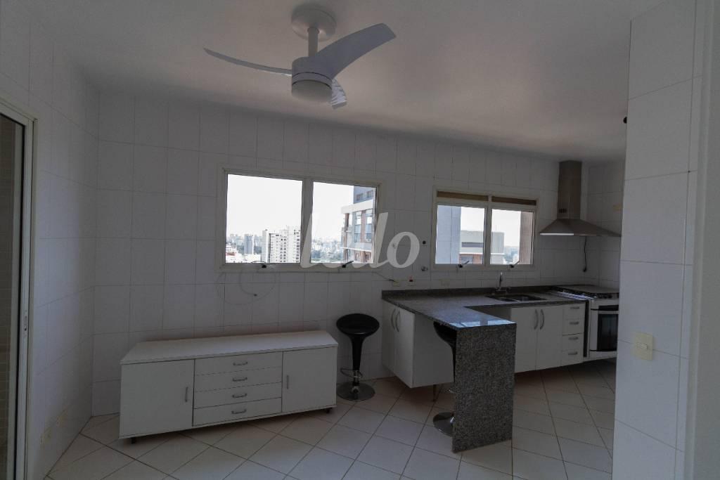 COPA E COZINHA de Apartamento para alugar, Padrão com 265 m², 4 quartos e 4 vagas em Paraíso - São Paulo