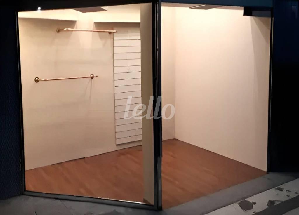 SALA de Loja para alugar, Galeria com 5 m², e em Vila Guarani - São Paulo