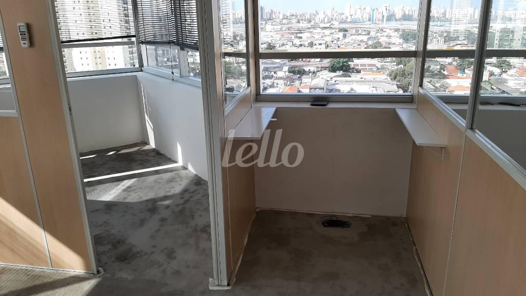 SALAS de Sala / Conjunto para alugar, Padrão com 110 m², e 2 vagas em Ipiranga - São Paulo