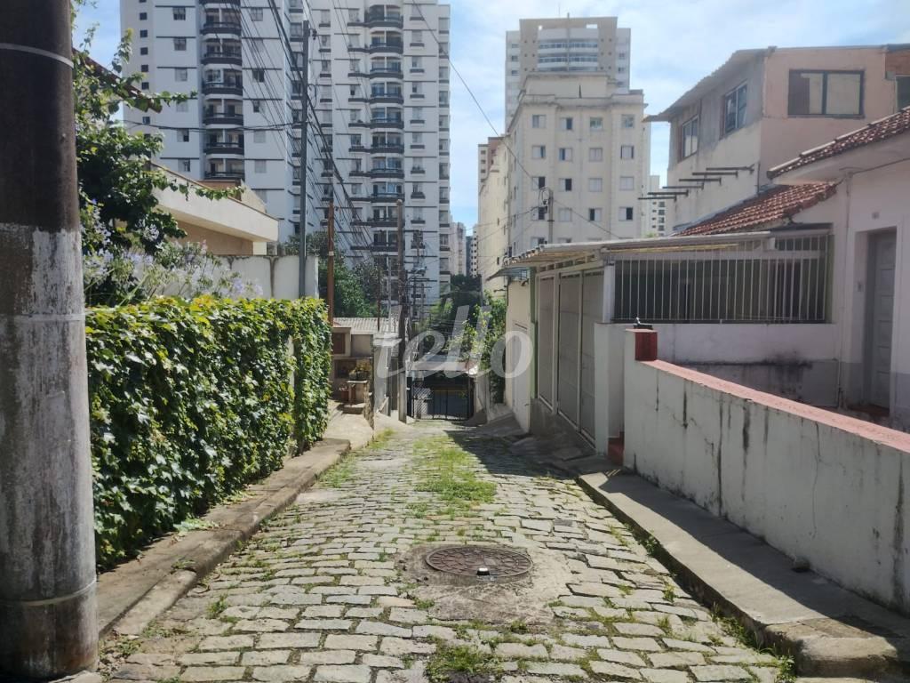 VILA de Casa à venda, de vila - sobrado com 320 m², 5 quartos e 6 vagas em Chácara Inglesa - São Paulo