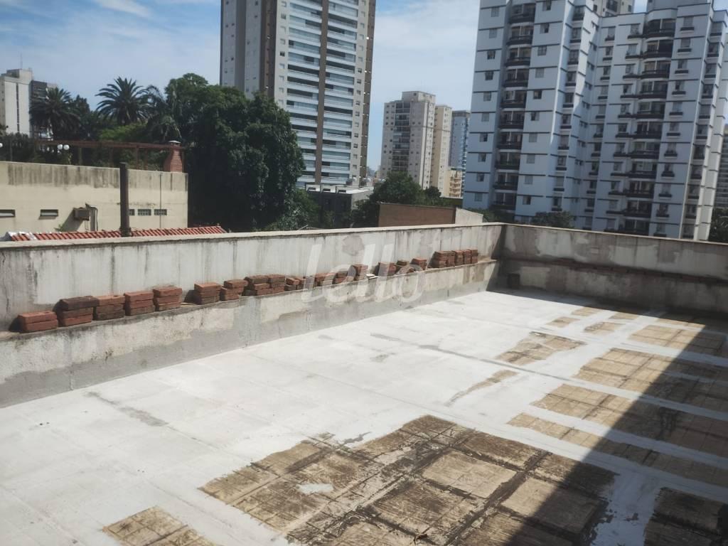 TERRAÇO de Casa à venda, de vila - sobrado com 320 m², 5 quartos e 6 vagas em Chácara Inglesa - São Paulo