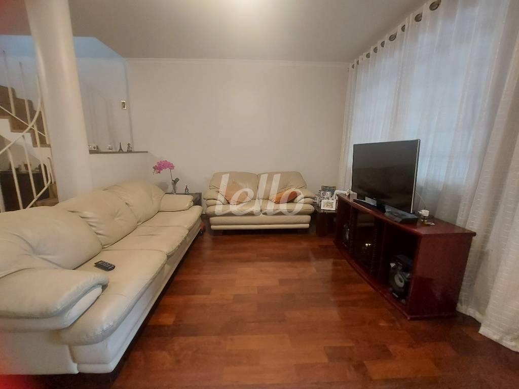 SALA de Casa à venda, sobrado com 140 m², 3 quartos e 3 vagas em Vila Irmãos Arnoni - São Paulo