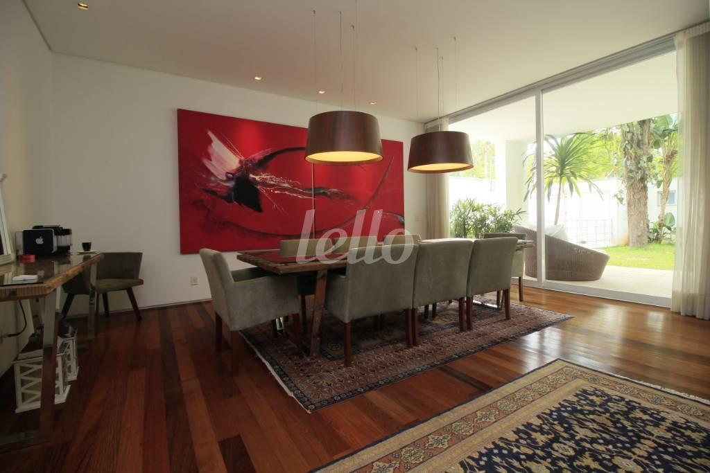 SALA DE JANTAR de Casa para alugar, sobrado com 850 m², 3 quartos e 10 vagas em Jardim América - São Paulo