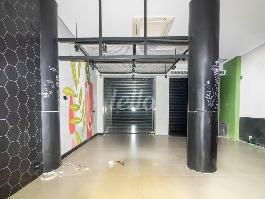 LOJA de Loja para alugar, Padrão com 72 m², e em Consolação - São Paulo