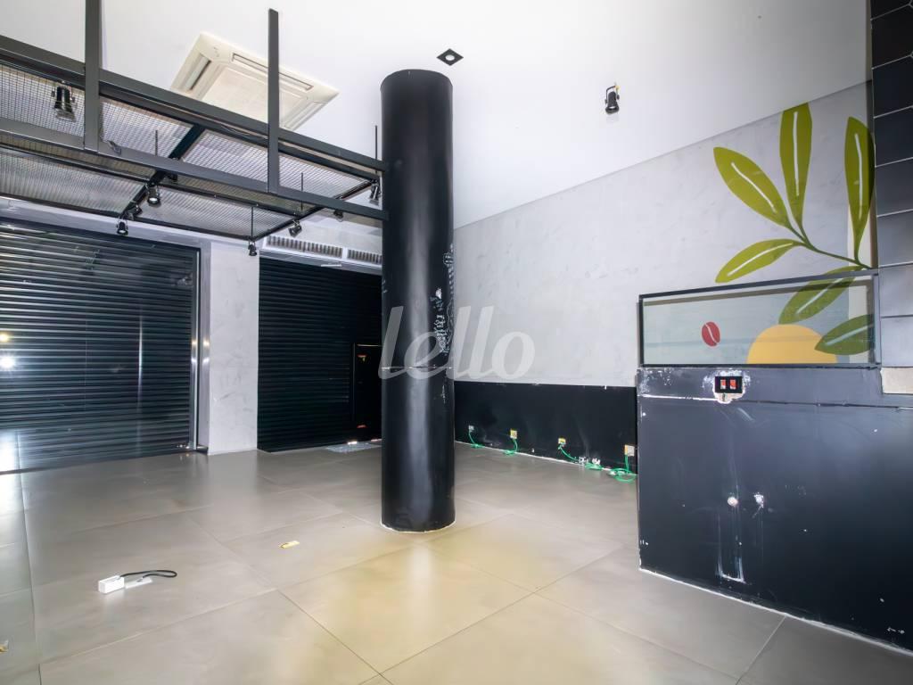 LOJA de Loja para alugar, Padrão com 72 m², e em Consolação - São Paulo