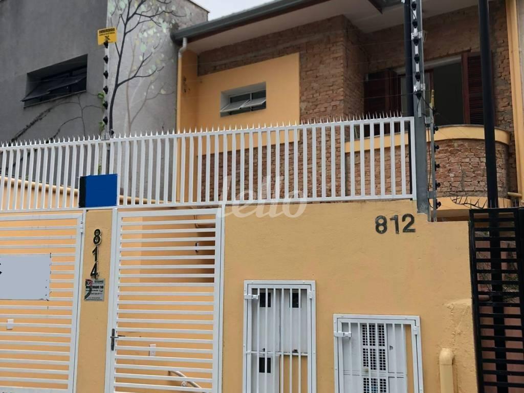 FACHADA de Casa para alugar, sobrado com 130 m², 1 quarto e em Santa Cecília - São Paulo