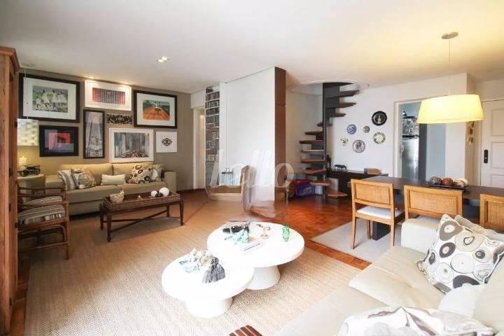SALA de Apartamento à venda, cobertura - Padrão com 154 m², 2 quartos e 2 vagas em Indianópolis - São Paulo