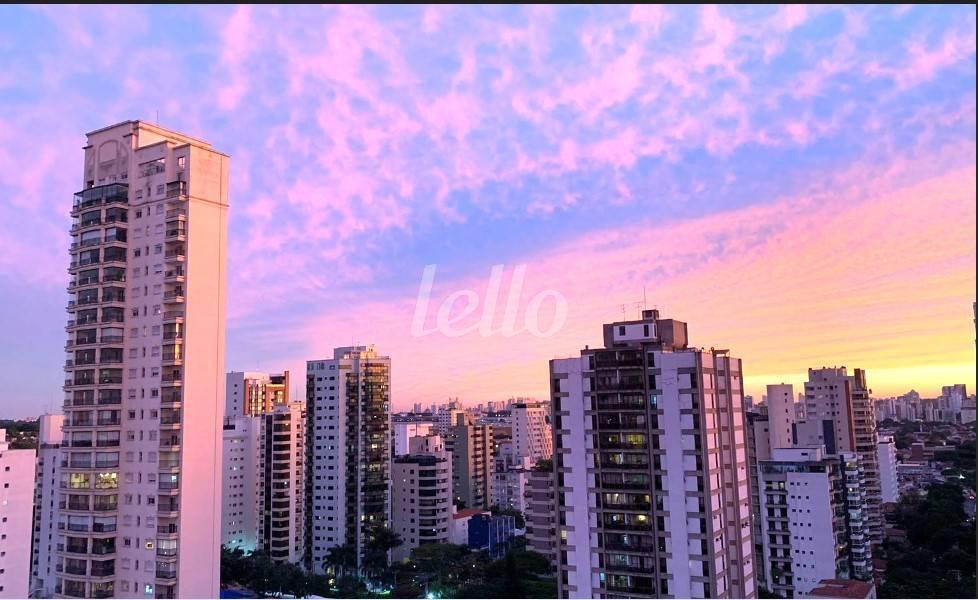 VISTA de Apartamento à venda, cobertura - Padrão com 154 m², 2 quartos e 2 vagas em Indianópolis - São Paulo