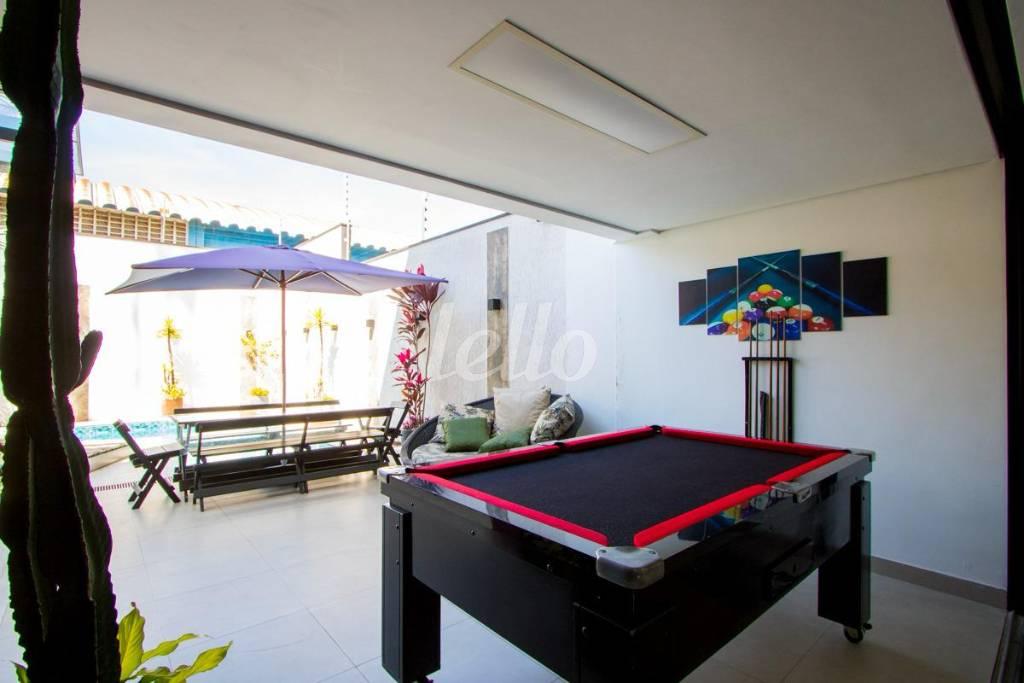 ESPAÇO GOURMET de Casa à venda, assobradada com 386 m², 3 quartos e 9 vagas em Vila Pires - Santo André