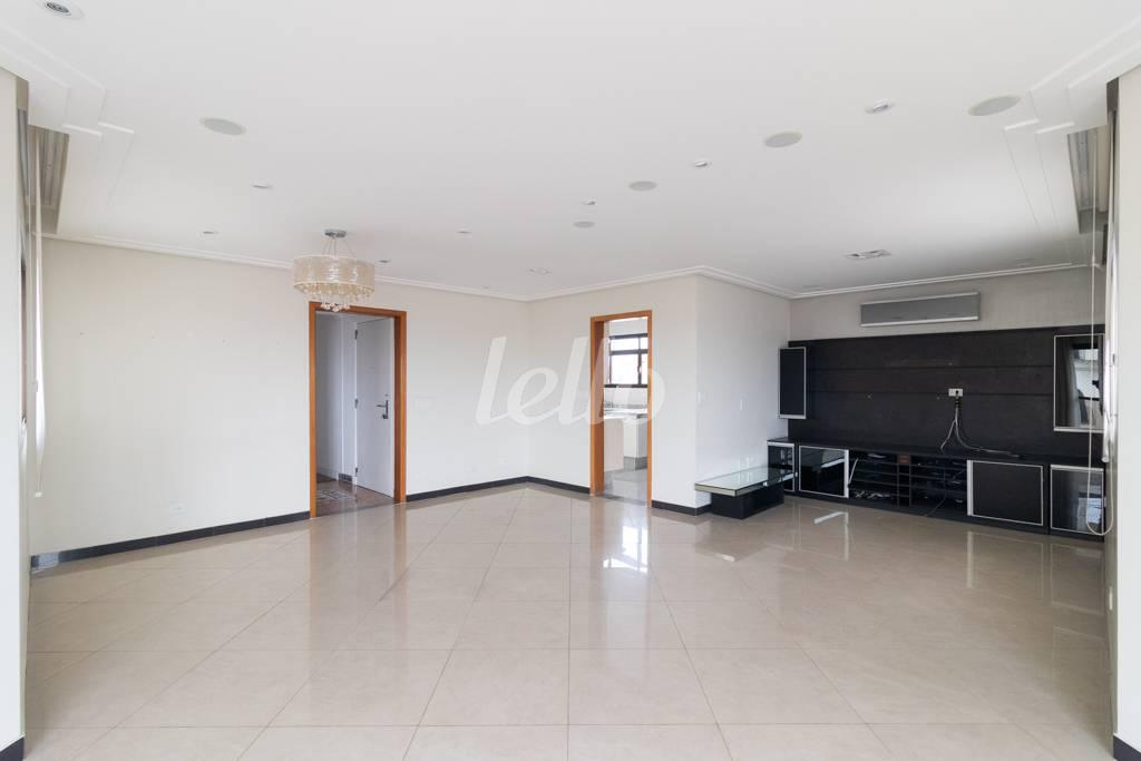 SALA de Apartamento à venda, Padrão com 225 m², 4 quartos e 4 vagas em Vila Gomes Cardim - São Paulo