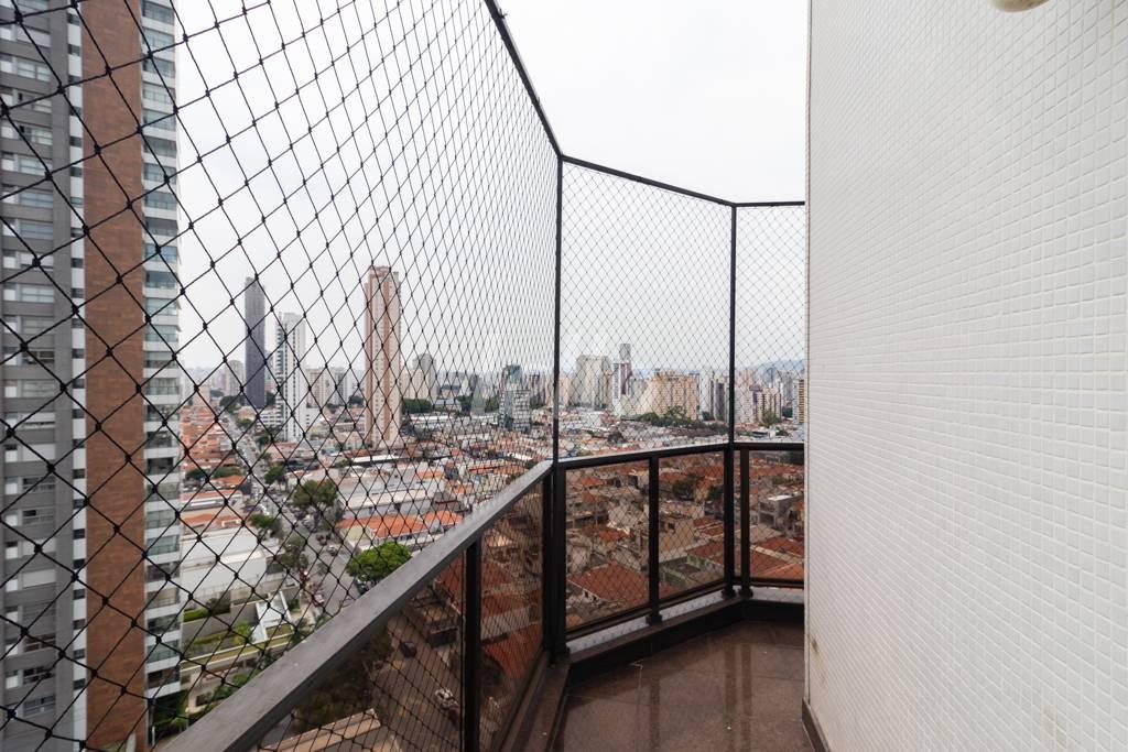 VARANDA DA SALA de Apartamento à venda, Padrão com 225 m², 4 quartos e 4 vagas em Vila Gomes Cardim - São Paulo