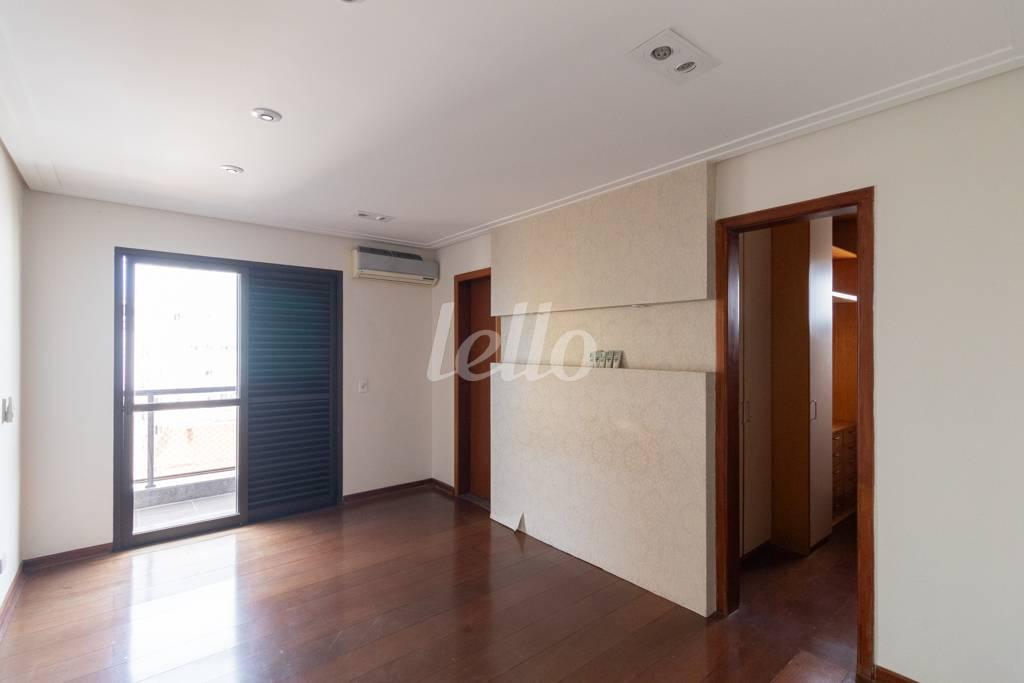 SUÍTE 2 de Apartamento à venda, Padrão com 225 m², 4 quartos e 4 vagas em Vila Gomes Cardim - São Paulo