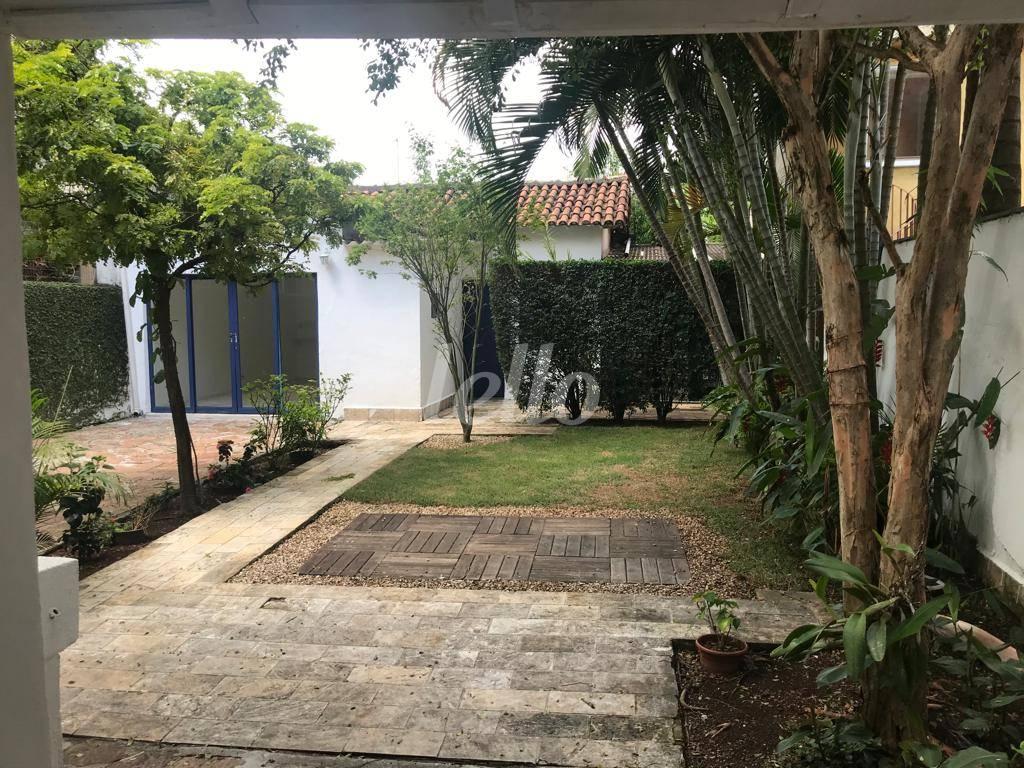 JARDIM de Casa à venda, sobrado com 235 m², 3 quartos e 3 vagas em Brooklin Paulista - São Paulo