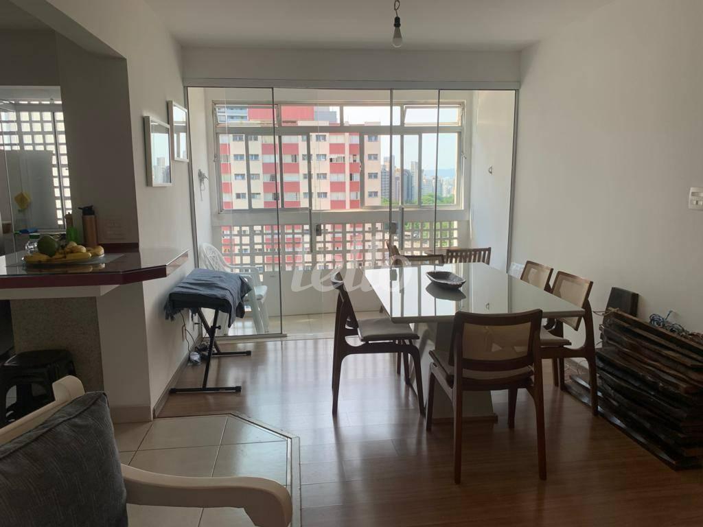 SALA de Apartamento à venda, Padrão com 85 m², 2 quartos e 1 vaga em Vila Mariana - São Paulo