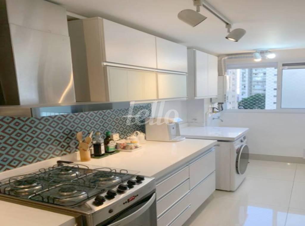 ÁREA DE SERVIÇO de Apartamento à venda, Padrão com 63 m², 2 quartos e 1 vaga em Chácara Inglesa - São Paulo