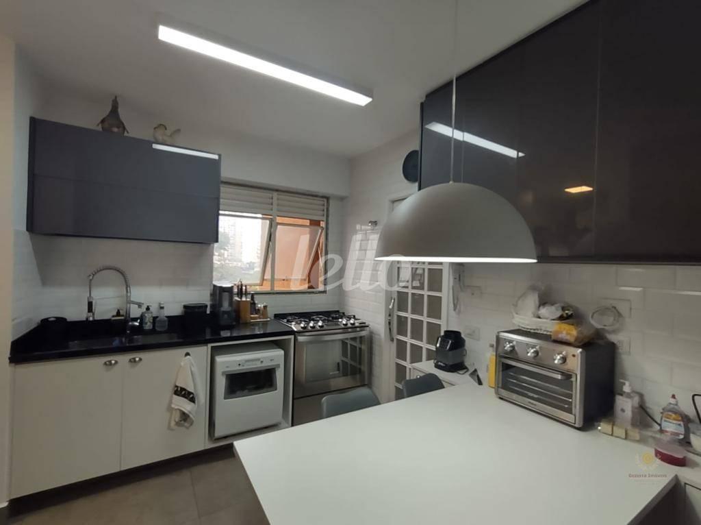 COZINHA de Apartamento à venda, Padrão com 138 m², 4 quartos e 4 vagas em Jardim Vila Mariana - São Paulo