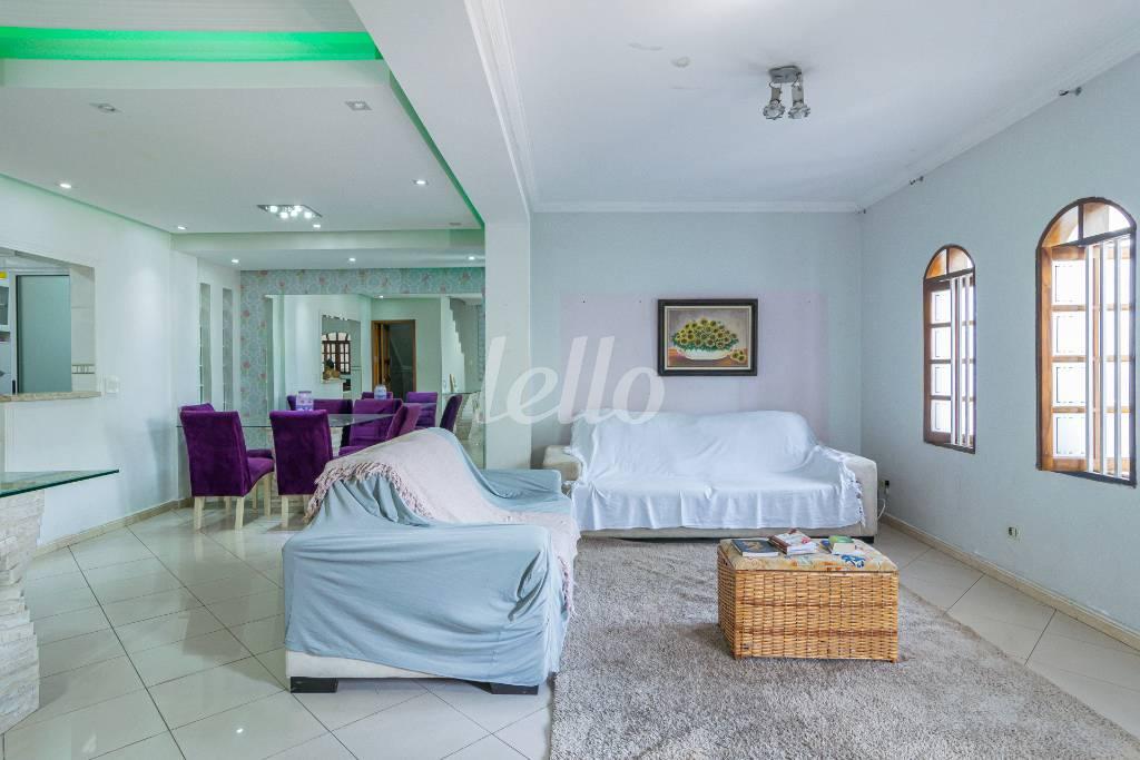 SALA de Casa para alugar, sobrado com 100 m², 2 quartos e 2 vagas em Vila Medeiros - São Paulo