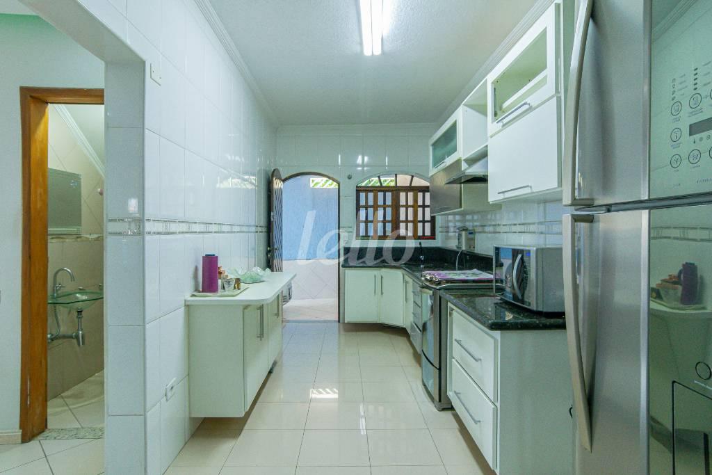 COZINHA / AREA DE SERVIÇO de Casa para alugar, sobrado com 100 m², 2 quartos e 2 vagas em Vila Medeiros - São Paulo