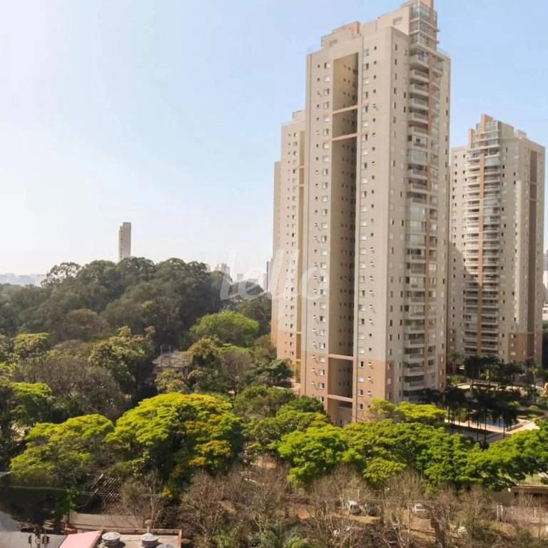 VISTA de Apartamento à venda, Padrão com 82 m², 3 quartos e 2 vagas em Tatuapé - São Paulo