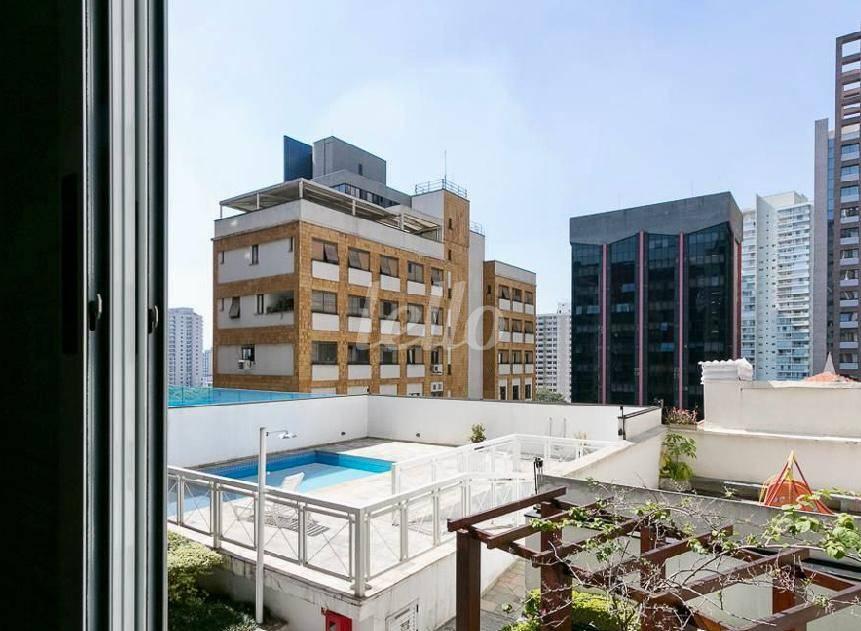 VISTA de Apartamento à venda, Padrão com 67 m², 3 quartos e 2 vagas em Bela Vista - São Paulo