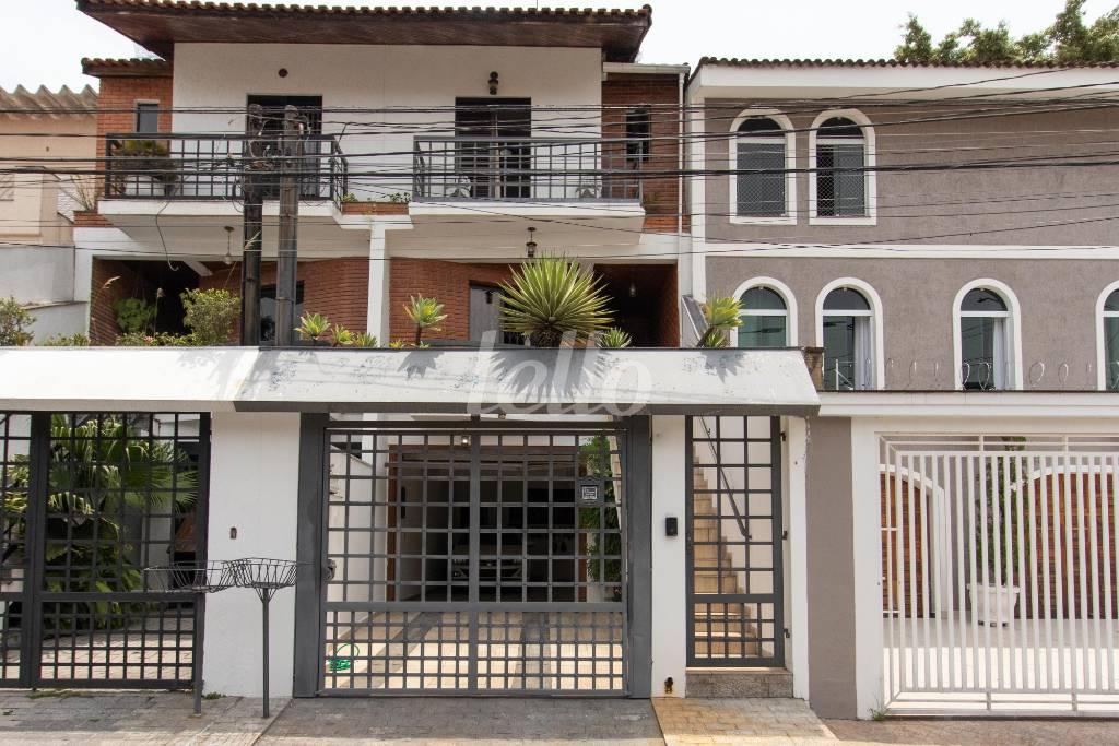 FACHADA de Casa à venda, sobrado com 168 m², 3 quartos e 5 vagas em Jardim Franca - São Paulo