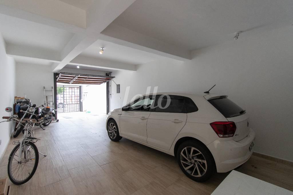GARAGEM de Casa à venda, sobrado com 168 m², 3 quartos e 5 vagas em Jardim Franca - São Paulo