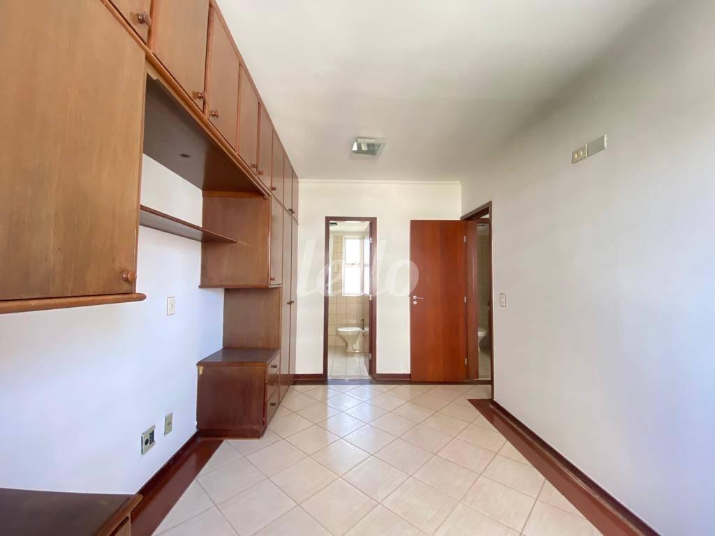 DORMITÓRIO de Apartamento à venda, Padrão com 101 m², 3 quartos e 2 vagas em Vila Regente Feijó - São Paulo