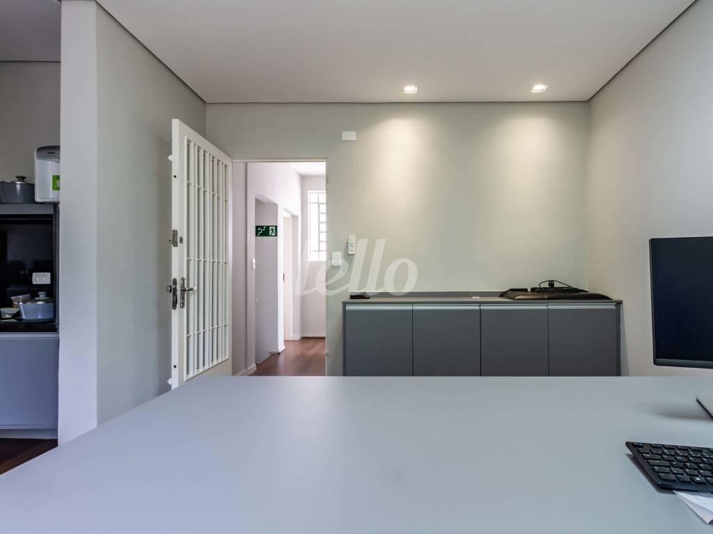 SALA de Casa para alugar, sobrado com 330 m², e 5 vagas em Brooklin Paulista - São Paulo