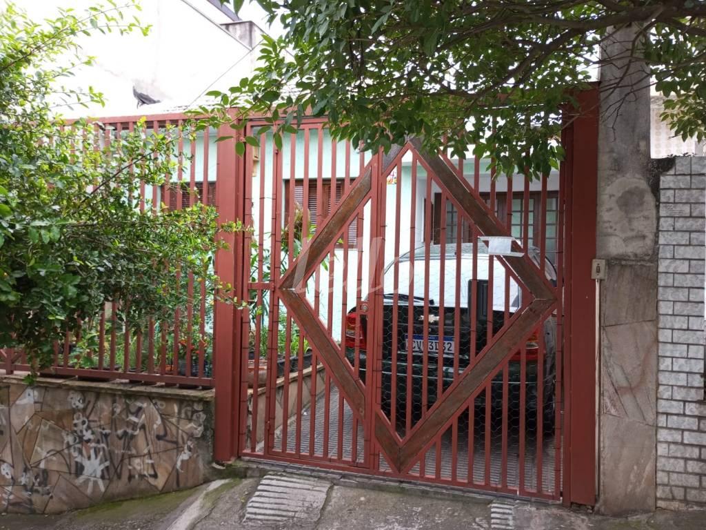 FACHADA de Casa à venda, térrea com 62 m², 3 quartos e 1 vaga em Vila Canero - São Paulo