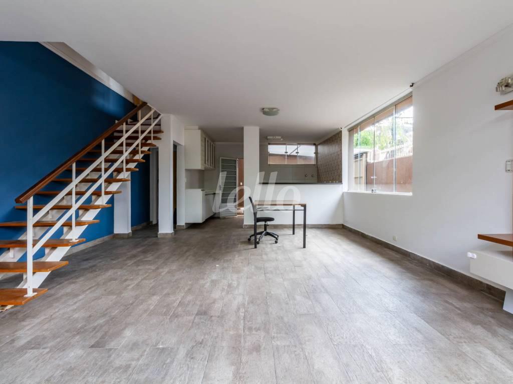SALA de Casa para alugar, sobrado com 160 m², 3 quartos e 2 vagas em Brooklin Novo - São Paulo