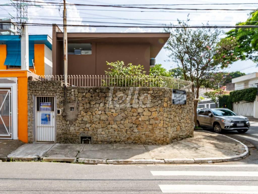 FACHADA de Casa para alugar, sobrado com 160 m², 3 quartos e 2 vagas em Brooklin Novo - São Paulo