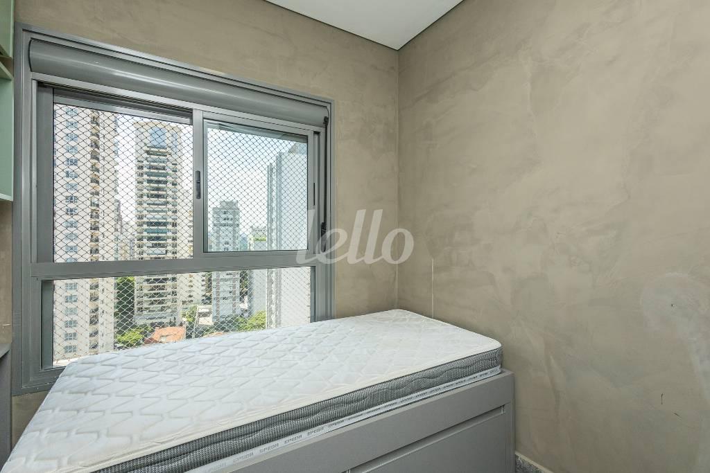DORMITÓRIO de Apartamento para alugar, Padrão com 75 m², 2 quartos e 1 vaga em Jardim América - São Paulo
