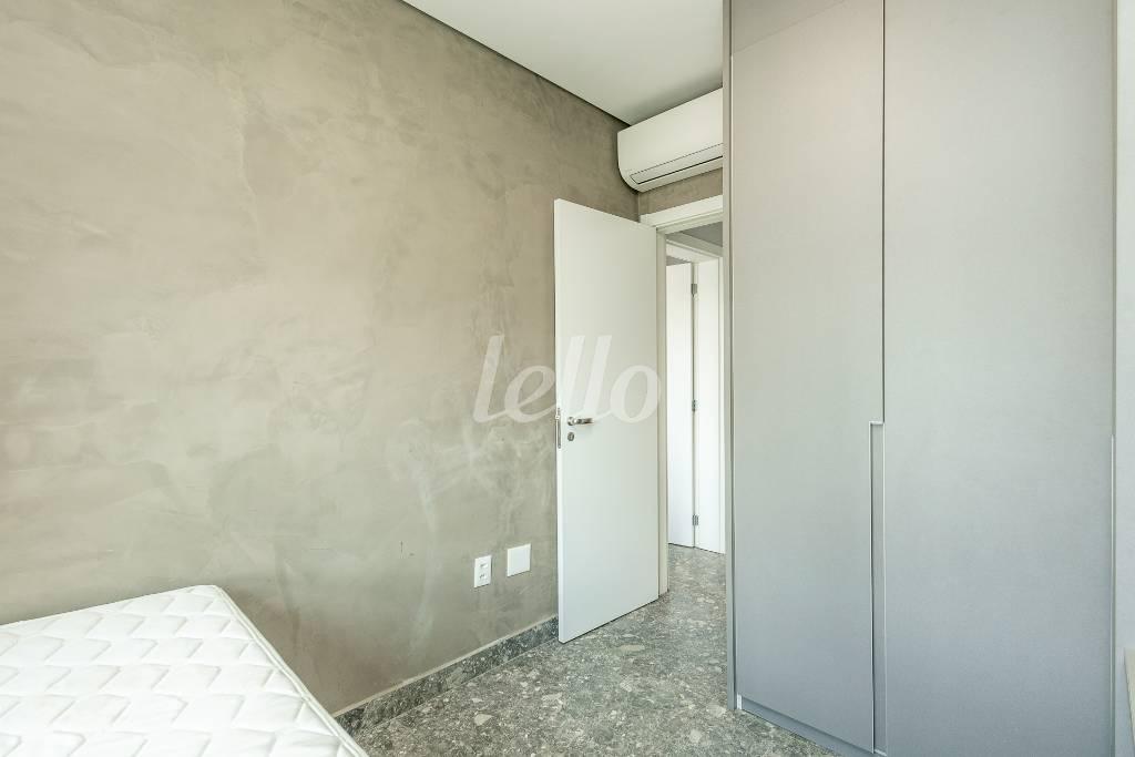 DORMITÓRIO de Apartamento para alugar, Padrão com 75 m², 2 quartos e 1 vaga em Jardim América - São Paulo