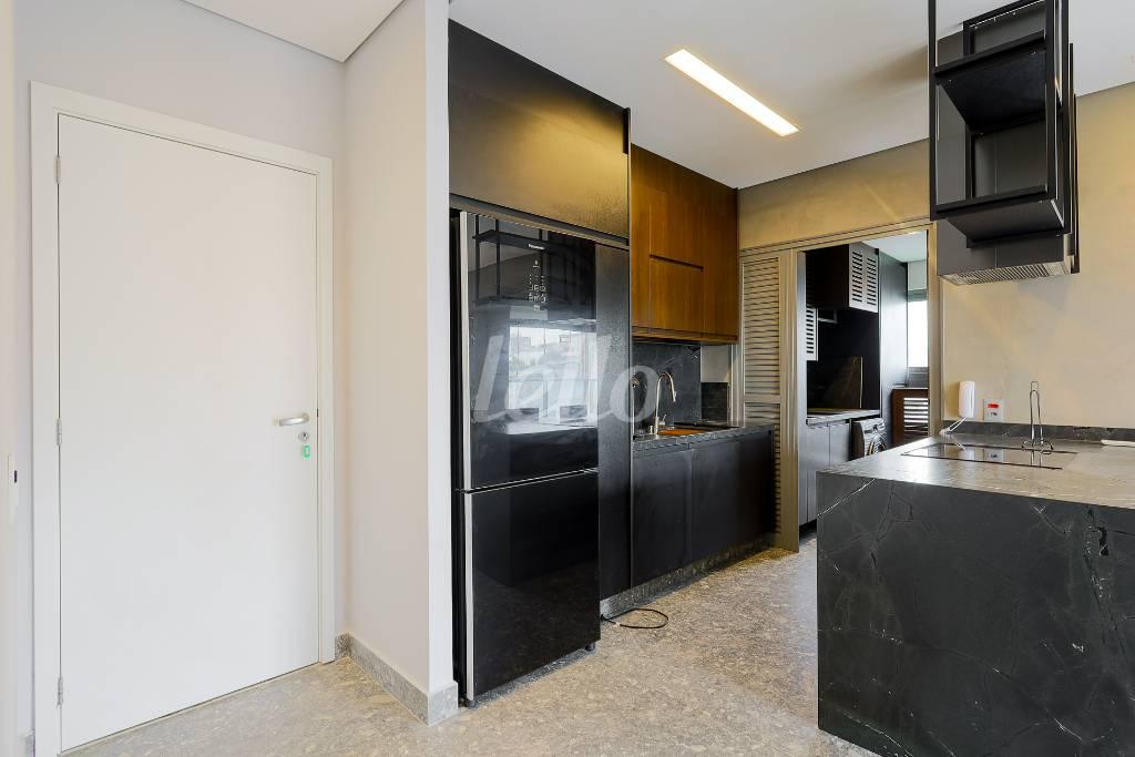 COZINHA de Apartamento para alugar, Padrão com 75 m², 2 quartos e 1 vaga em Jardim América - São Paulo
