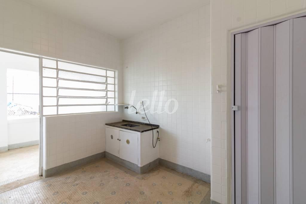 COZINHA de Apartamento para alugar, Padrão com 149 m², 2 quartos e em República - São Paulo