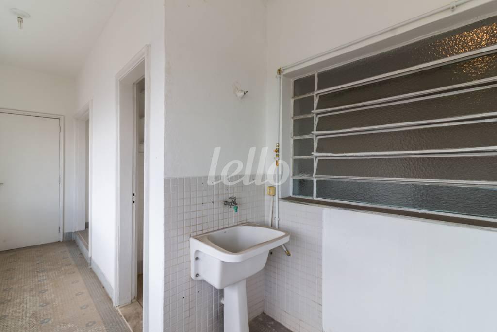 AREA DE SERVIÇO de Apartamento para alugar, Padrão com 149 m², 2 quartos e em República - São Paulo