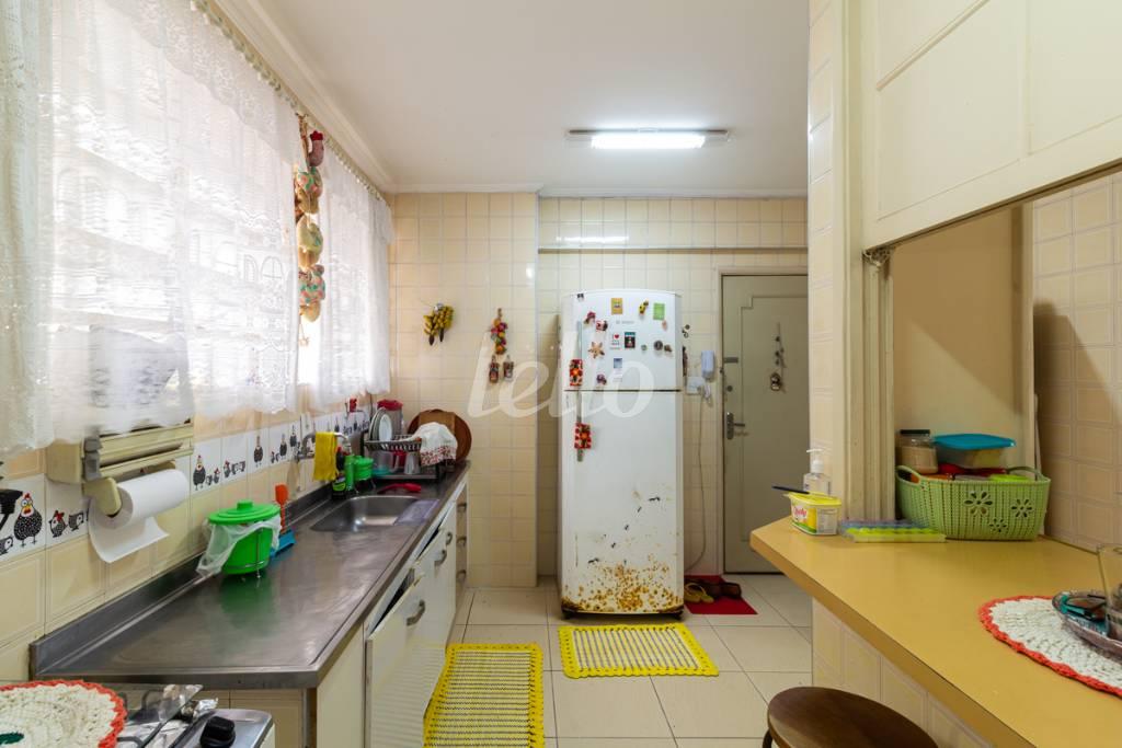 COZINHA de Apartamento para alugar, Padrão com 133 m², 2 quartos e 1 vaga em Jardim Paulista - São Paulo