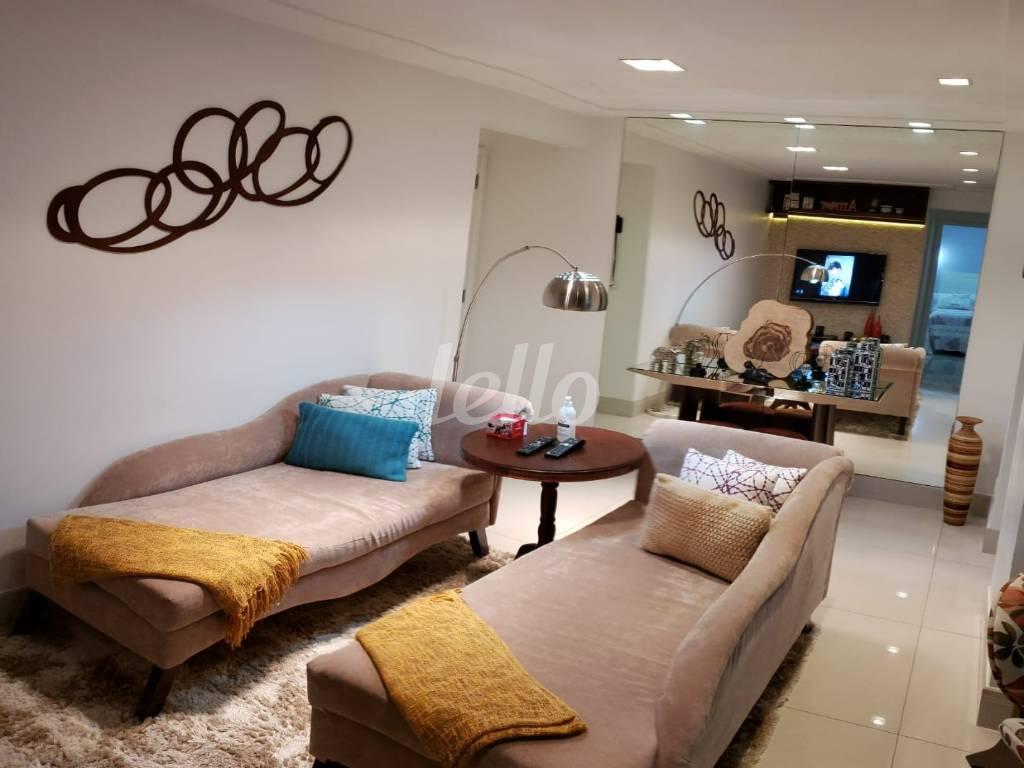 SALA de Apartamento para alugar, Padrão com 70 m², 2 quartos e 1 vaga em Santo Amaro - São Paulo