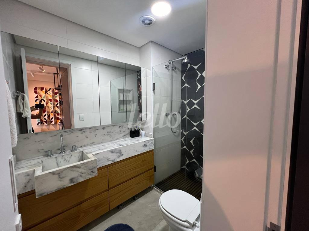 BANHEIRO de Apartamento à venda, Padrão com 45 m², 1 quarto e 1 vaga em Pinheiros - São Paulo