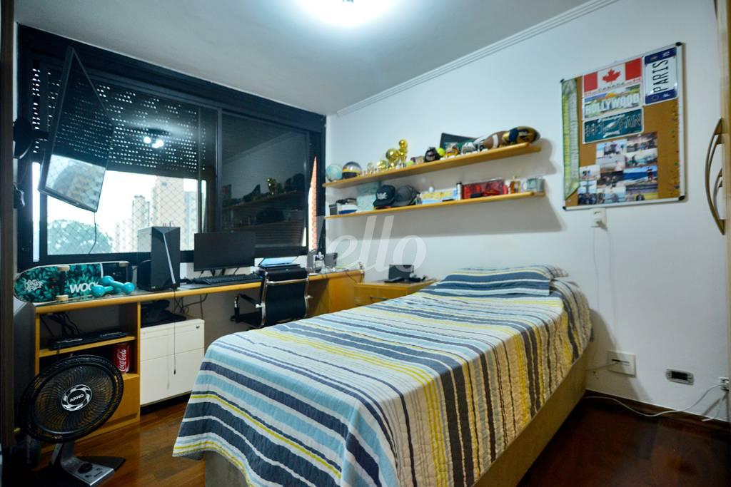 DORMITÓRIO 2 de Apartamento à venda, Padrão com 211 m², 4 quartos e 4 vagas em Água Fria - São Paulo