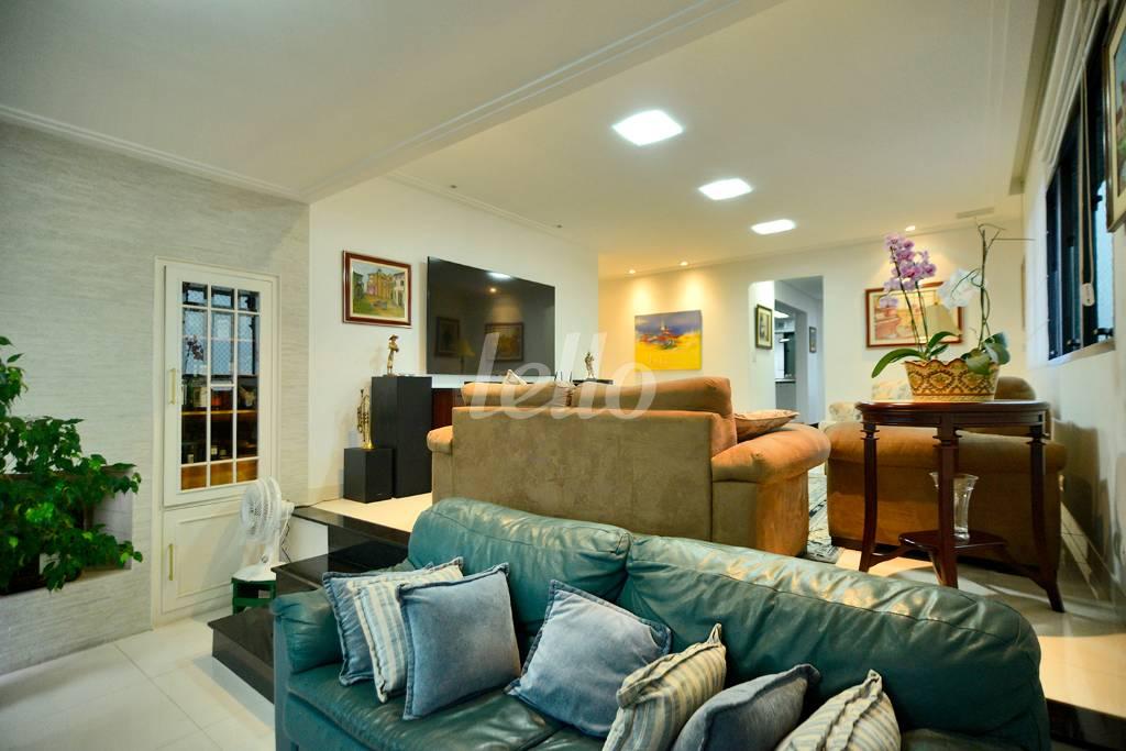 SALA DE ESTAR de Apartamento à venda, Padrão com 211 m², 4 quartos e 4 vagas em Água Fria - São Paulo