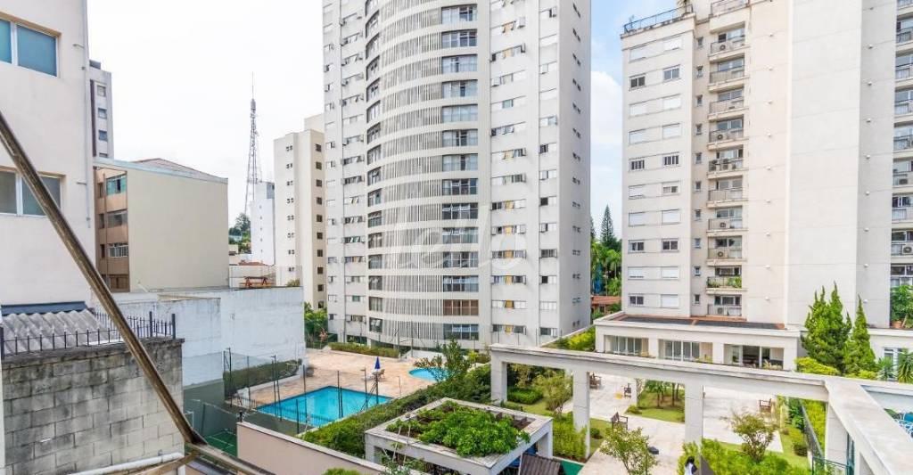 VISTA de Casa à venda, sobrado com 198 m², 4 quartos e 2 vagas em Sumaré - São Paulo