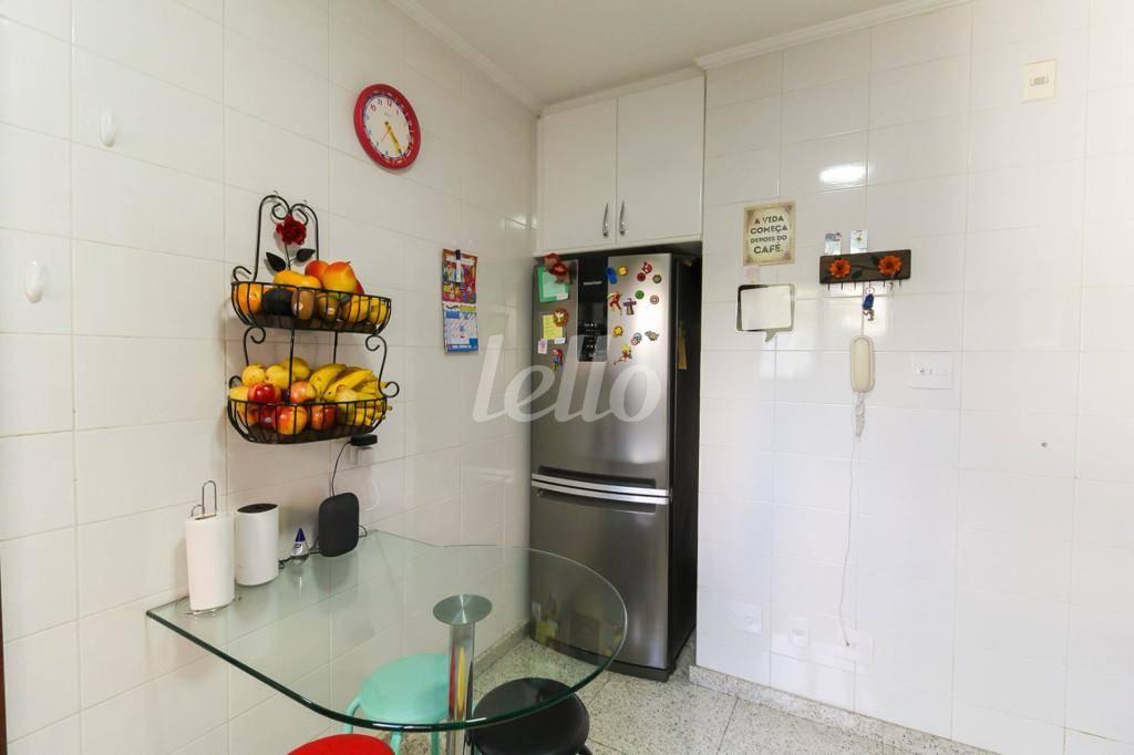 COZINHA de Apartamento à venda, Padrão com 102 m², 3 quartos e 2 vagas em Vila Regente Feijó - São Paulo