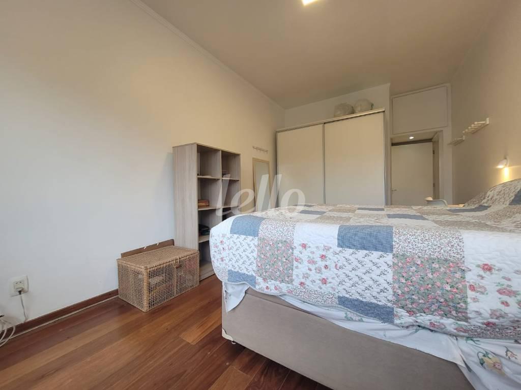 SUÍTE de Apartamento para alugar, Padrão com 160 m², 3 quartos e 3 vagas em Pinheiros - São Paulo