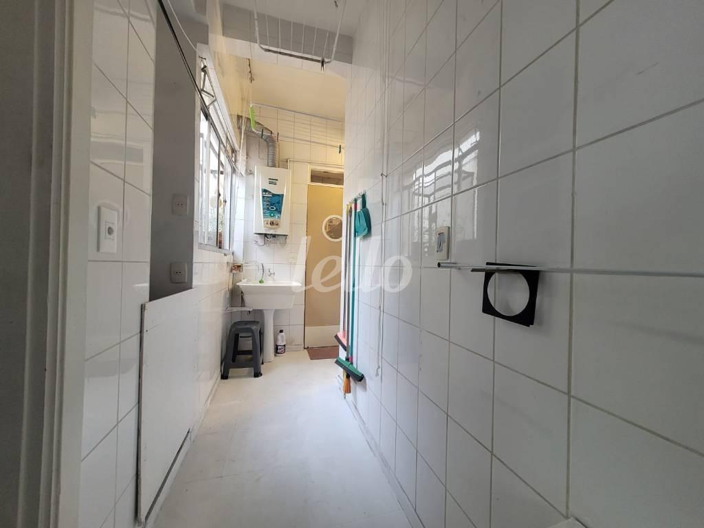 ÁREA DE SERVIÇO de Apartamento para alugar, Padrão com 160 m², 3 quartos e 3 vagas em Pinheiros - São Paulo