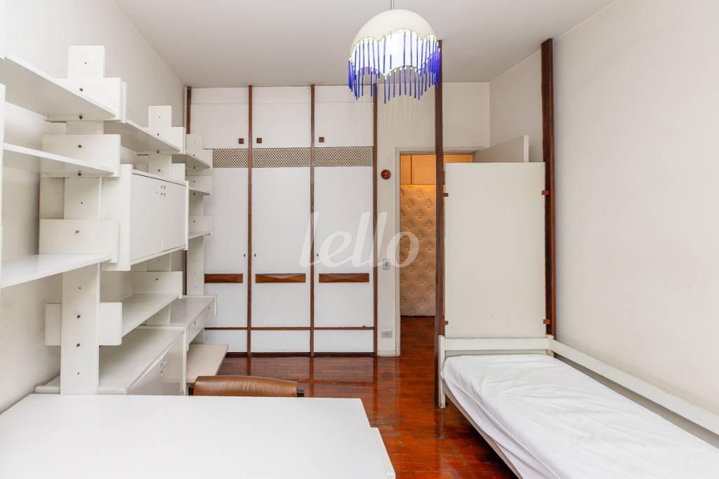 DORMITÓRIO de Apartamento à venda, Padrão com 213 m², 3 quartos e 2 vagas em Jardins - São Paulo
