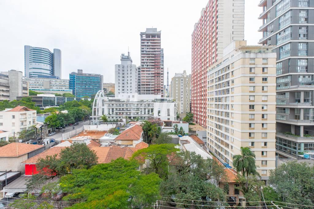 VISTA de Apartamento à venda, Padrão com 213 m², 3 quartos e 2 vagas em Jardins - São Paulo