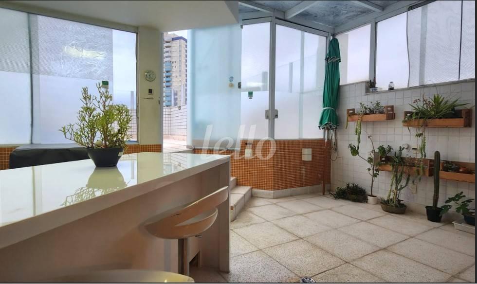 TERRAÇO GOURMET de Apartamento à venda, cobertura - Padrão com 230 m², 3 quartos e 4 vagas em Bosque da Saúde - São Paulo