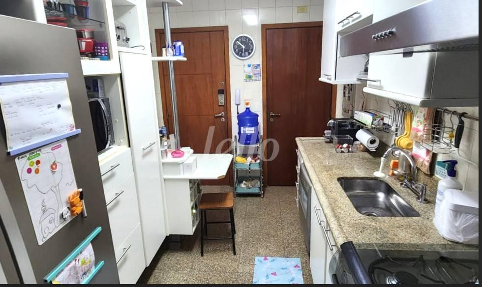 COZINHA de Apartamento à venda, cobertura - Padrão com 230 m², 3 quartos e 4 vagas em Bosque da Saúde - São Paulo